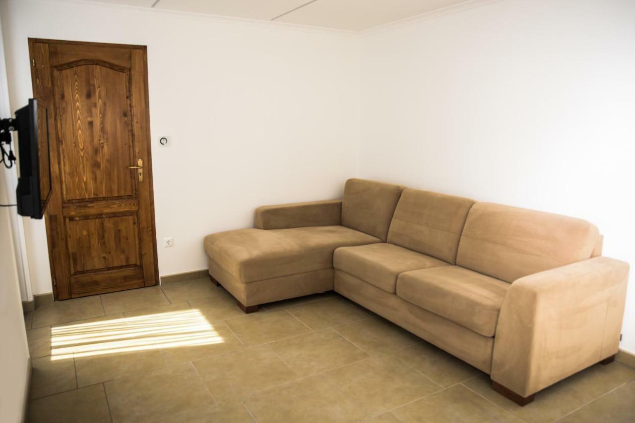 Centrum Apartman Cegled Exterior photo